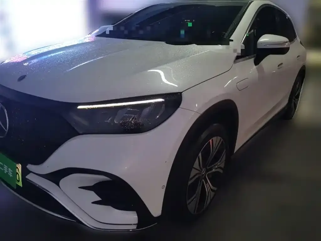 Mercedes-Benz EQE SUV — фото 3