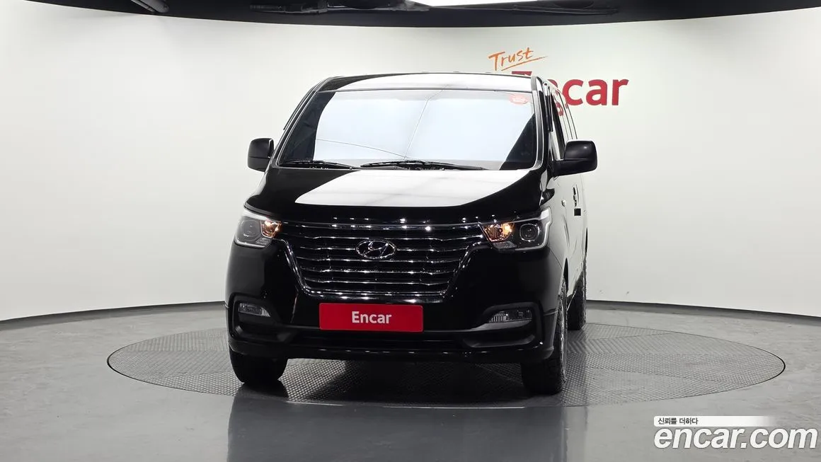 Hyundai Starex — фото 10