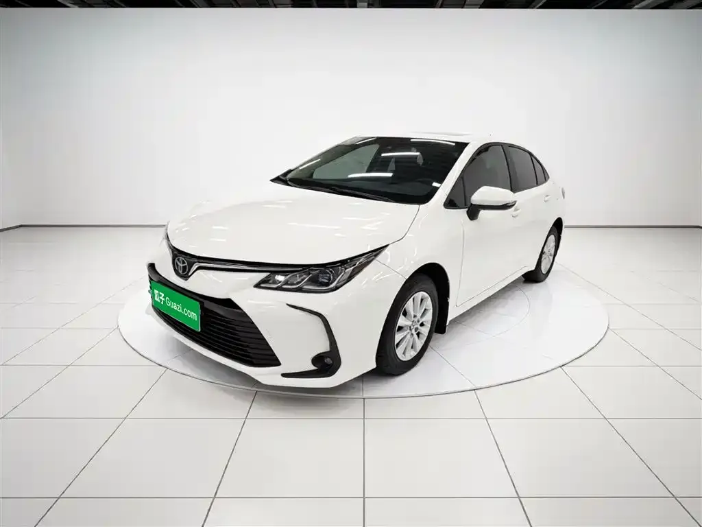Toyota Corolla — фото 1
