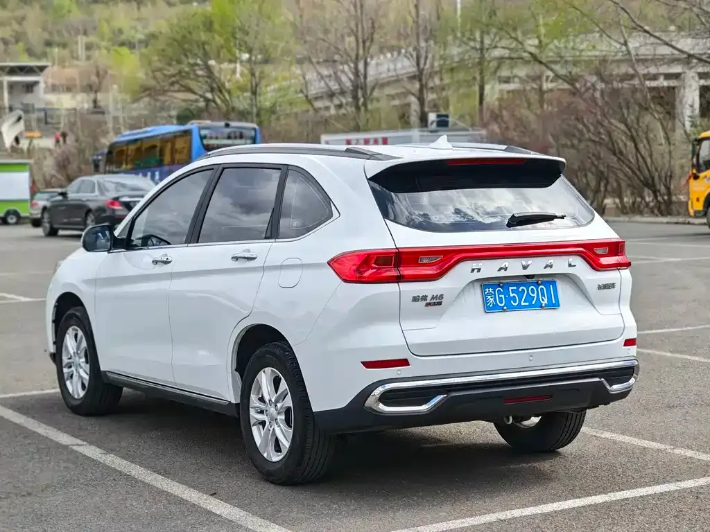 Haval M6 — фото 10