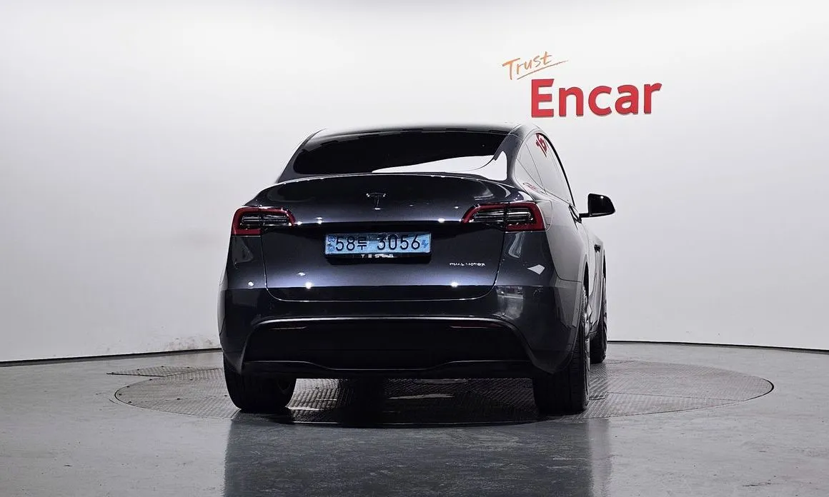 Tesla Model Y — фото 6