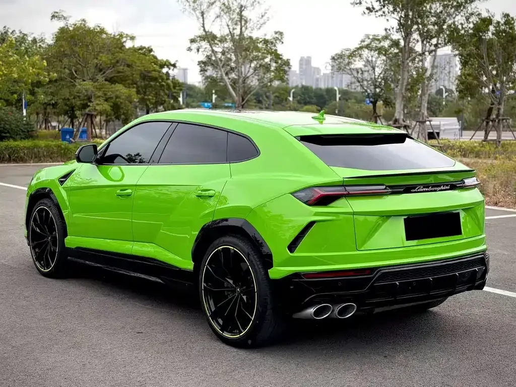Lamborghini Urus — фото 9