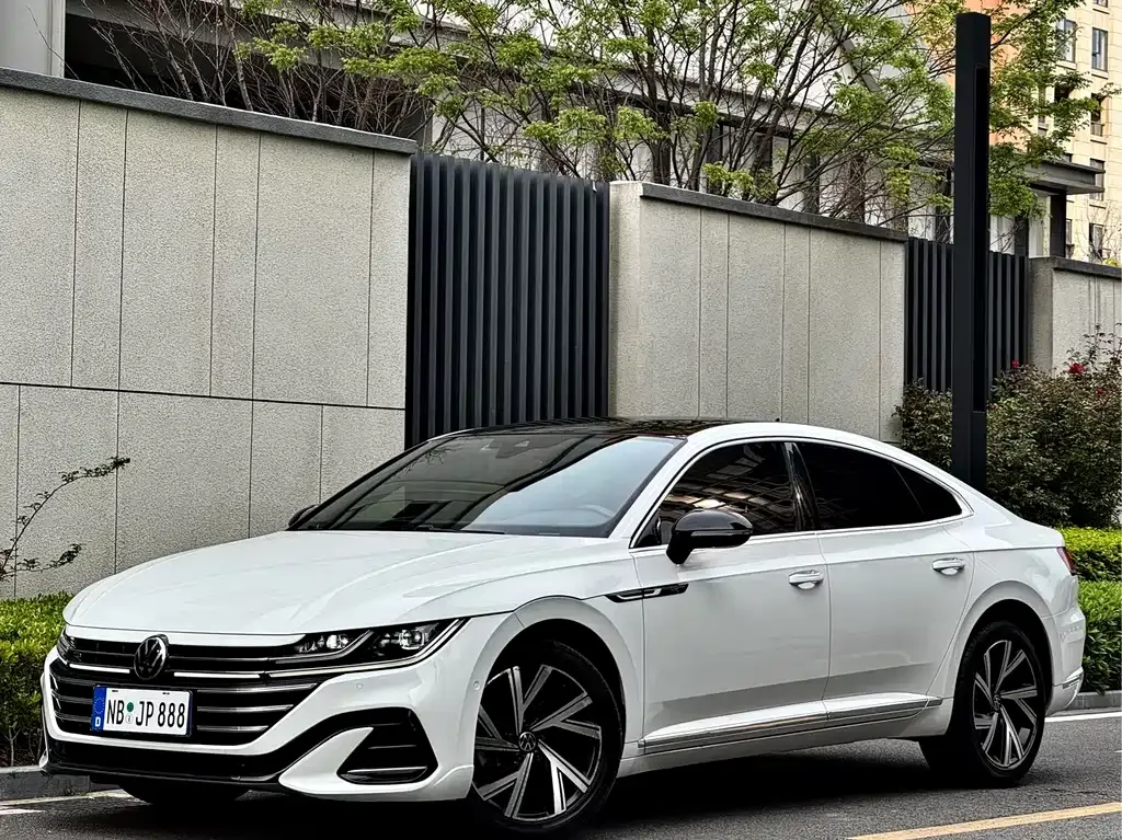 Volkswagen CC — фото 1