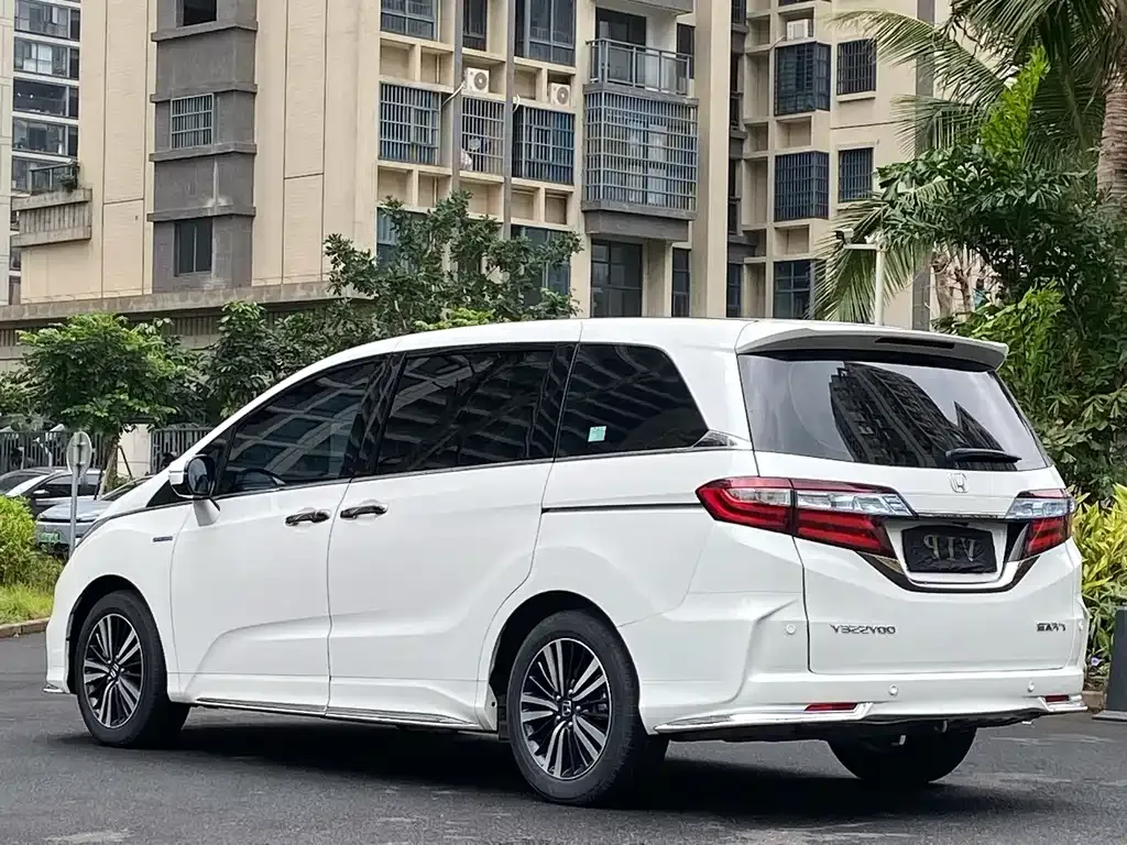 Honda Odyssey — фото 7