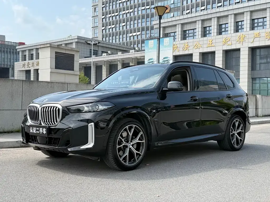 BMW X5 — фото 1