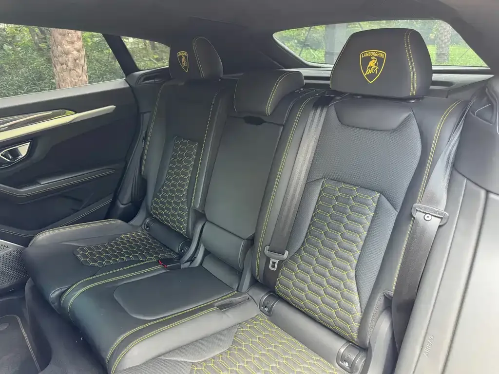 Lamborghini Urus — фото 8