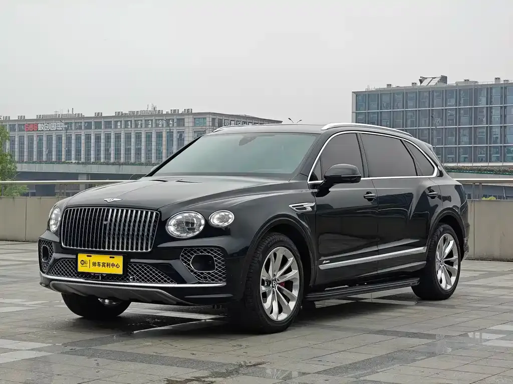 Bentley Bentayga — фото 1