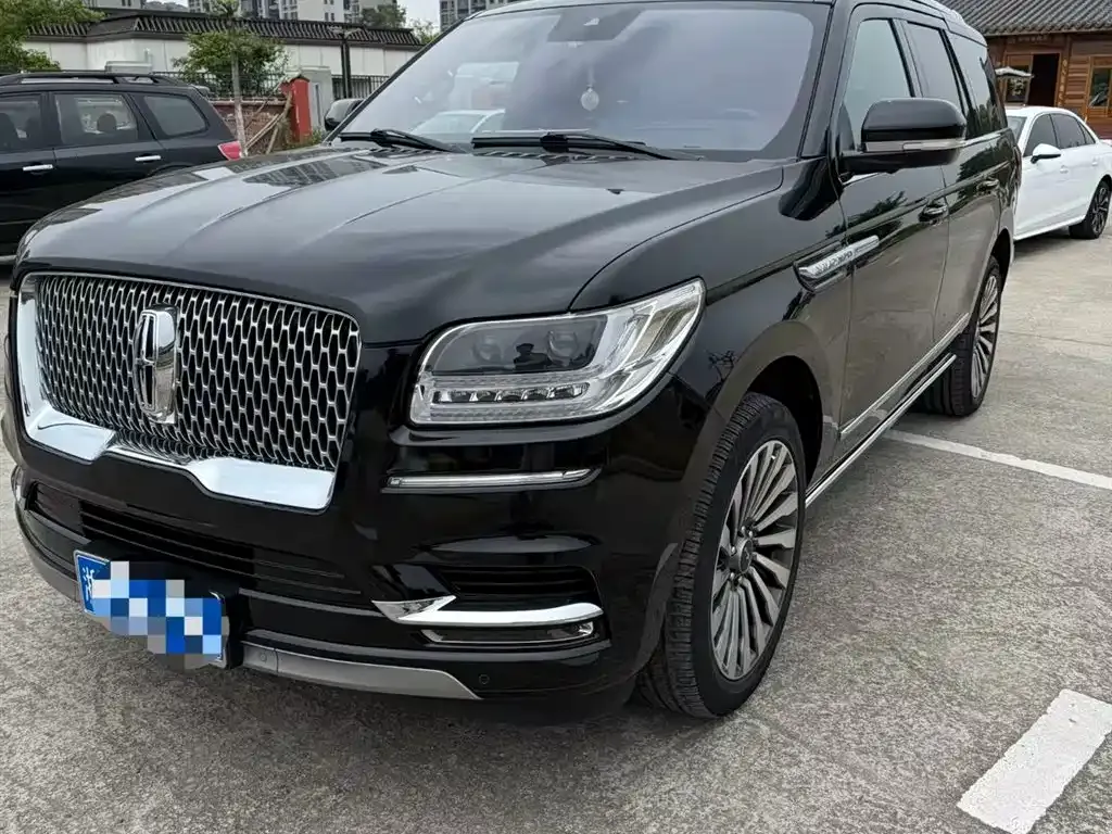Lincoln Navigator — фото 1