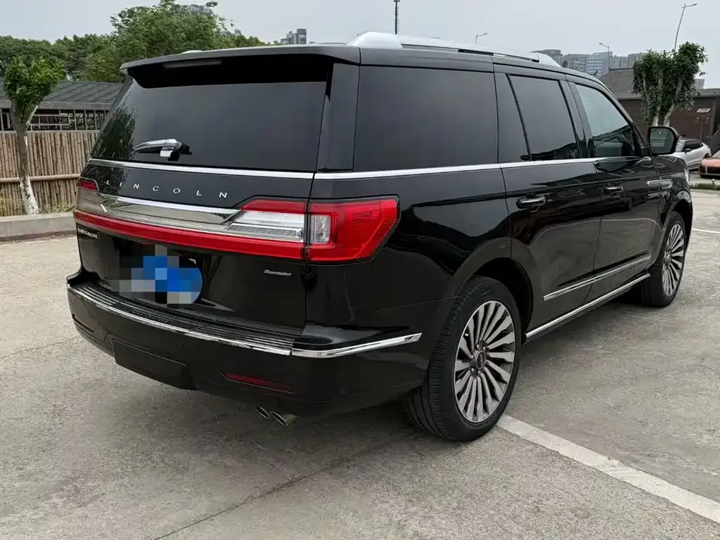 Lincoln Navigator — фото 2