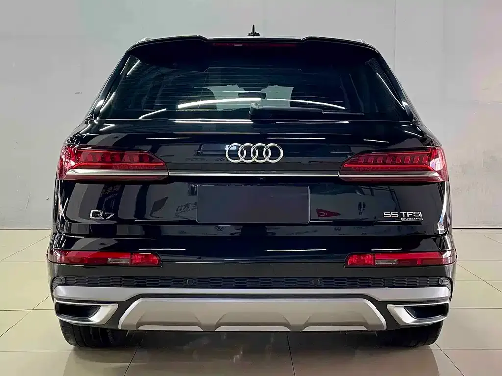 Audi Q7 — фото 6