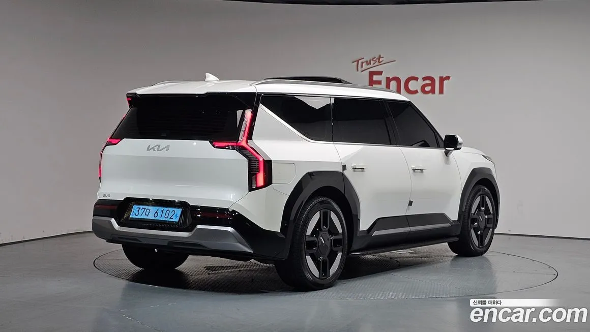 Kia EV9 — фото 3