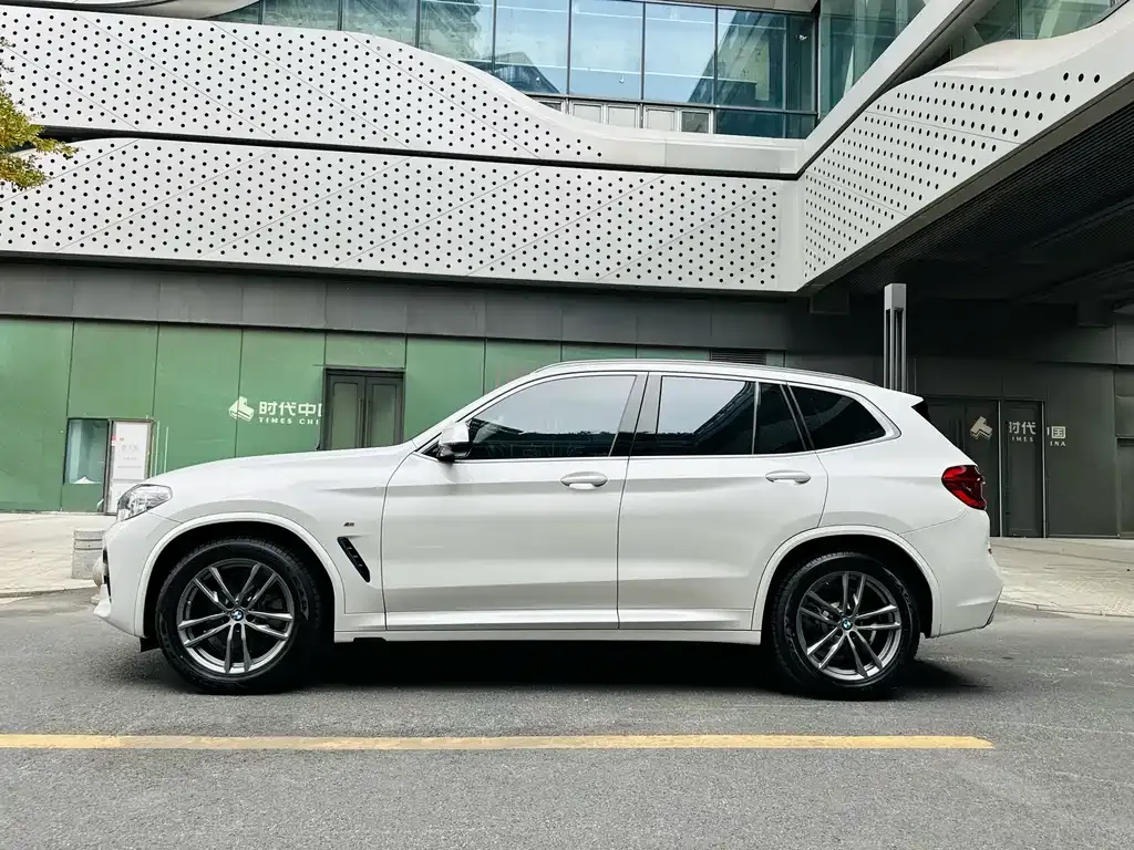 BMW X3 — фото 8