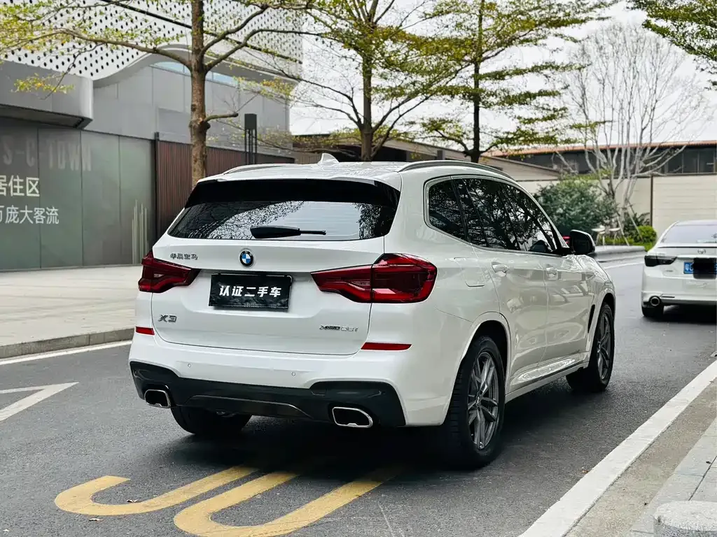 BMW X3 — фото 10