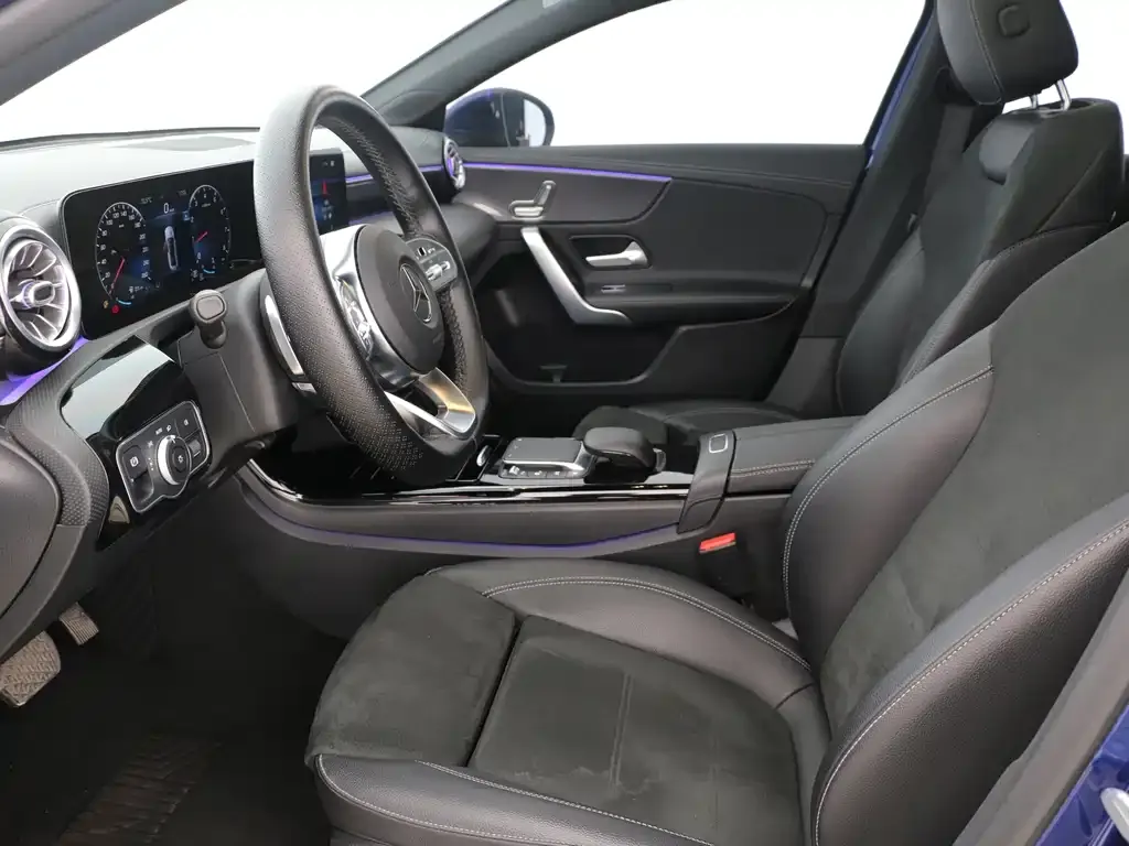 Mercedes-Benz A-Class — фото 10