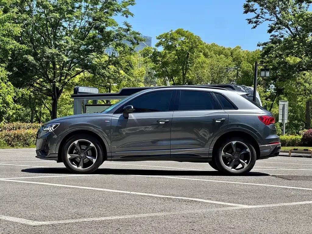 Audi Q3 — фото 8