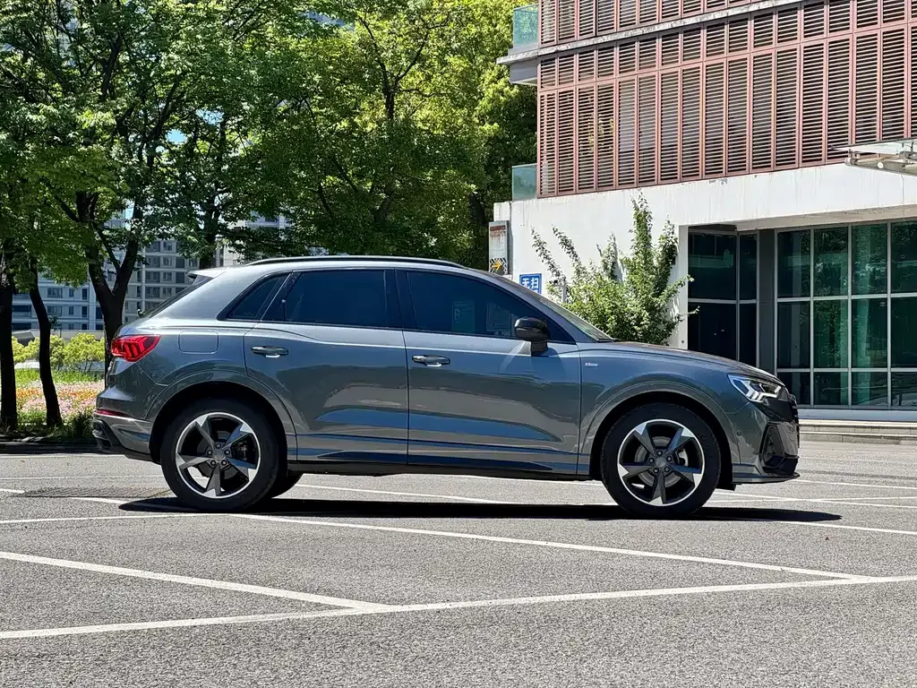 Audi Q3 — фото 6