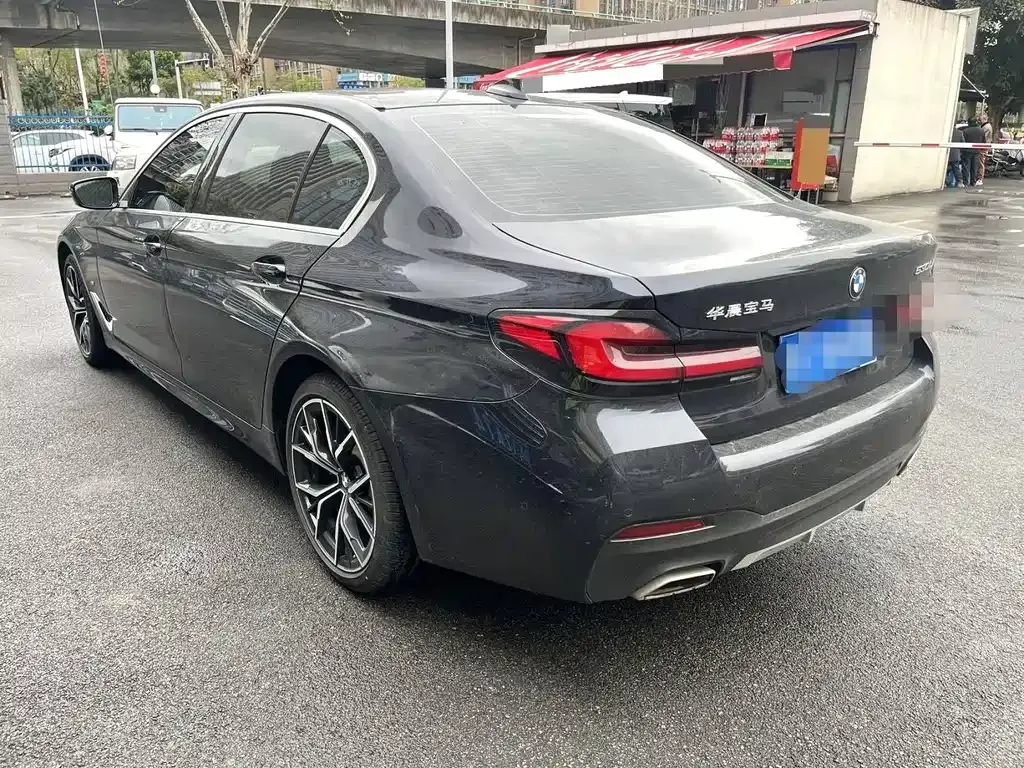 BMW 5 Series — фото 2