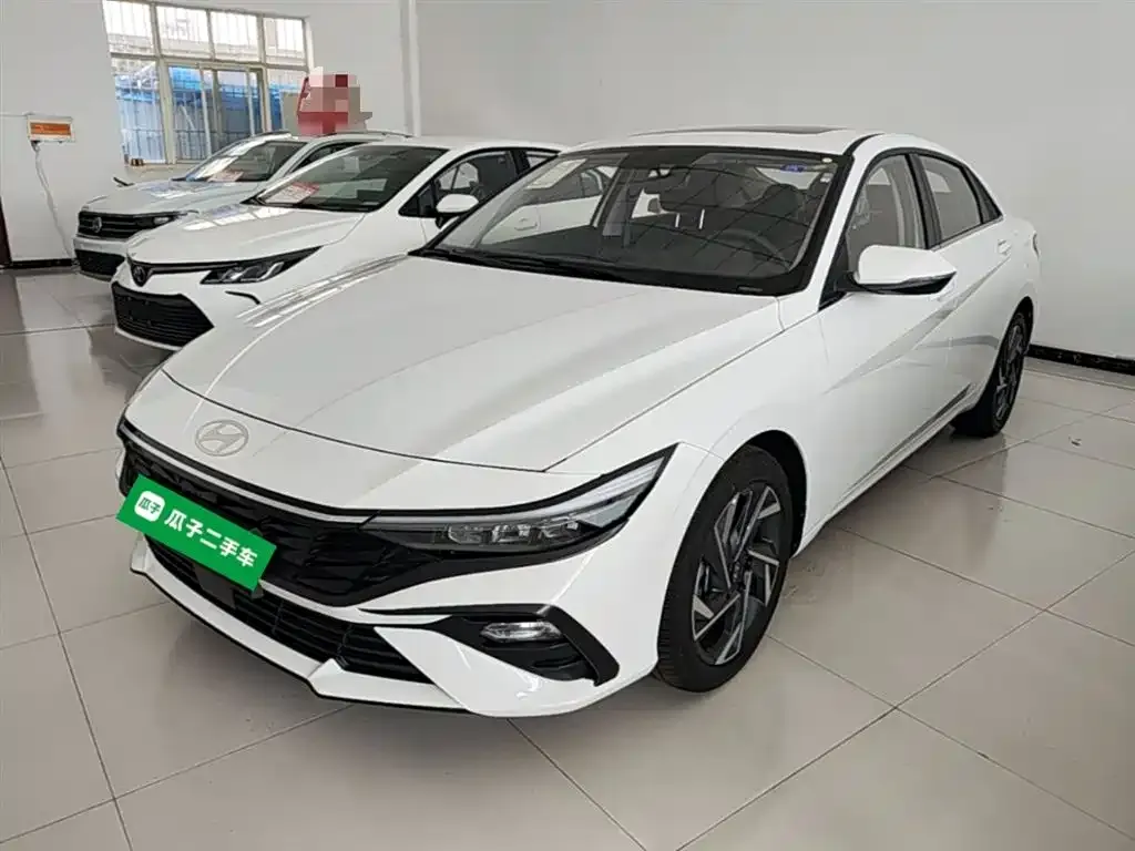 Hyundai Elantra — фото 4