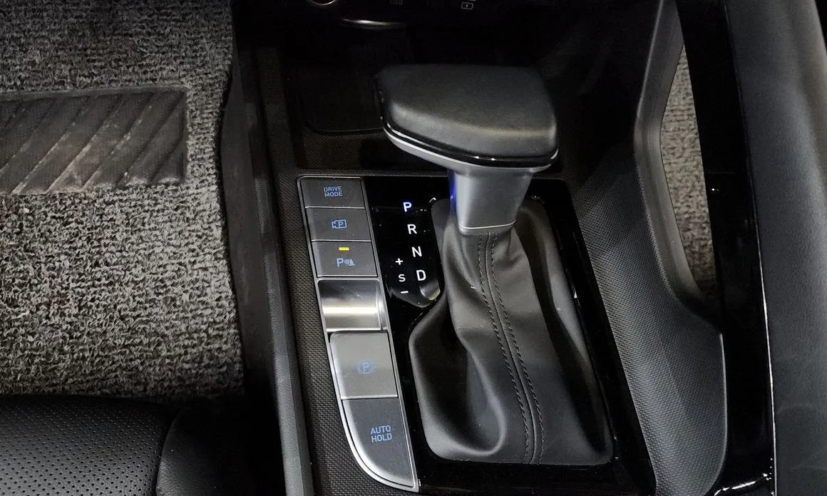 Hyundai AVANTE — фото 7