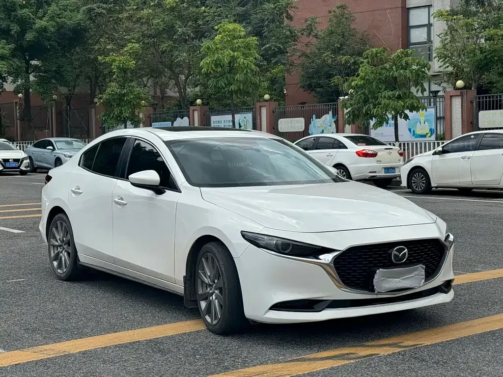 Mazda 3 Axela — фото 7