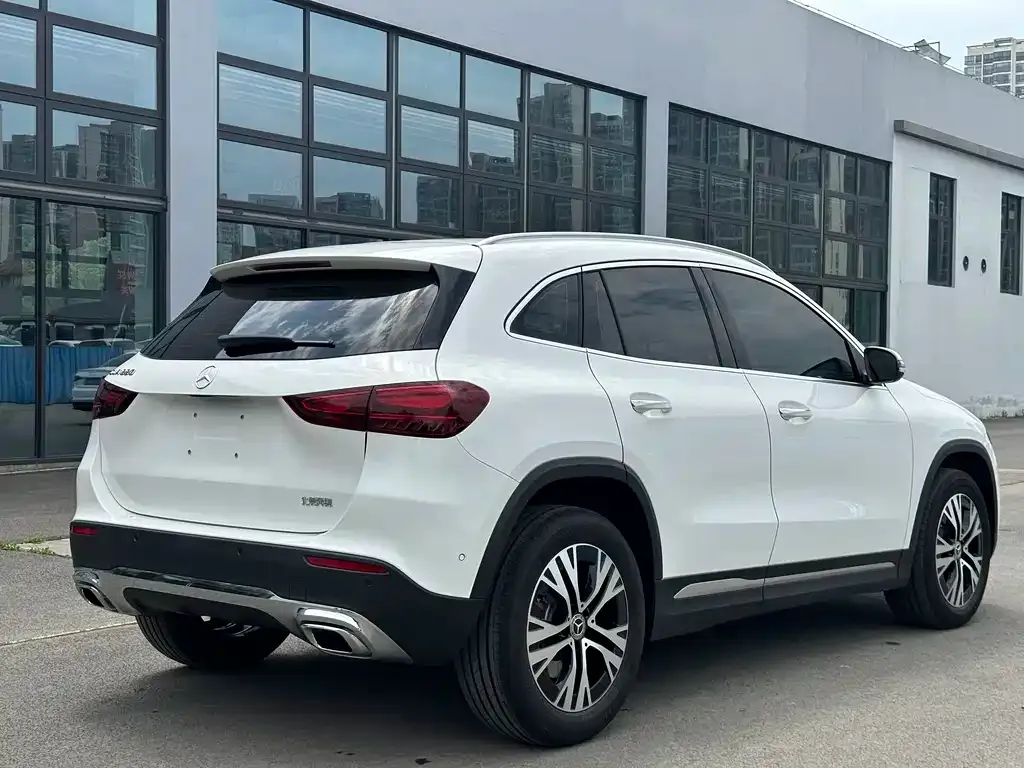 Mercedes-Benz GLA — фото 7