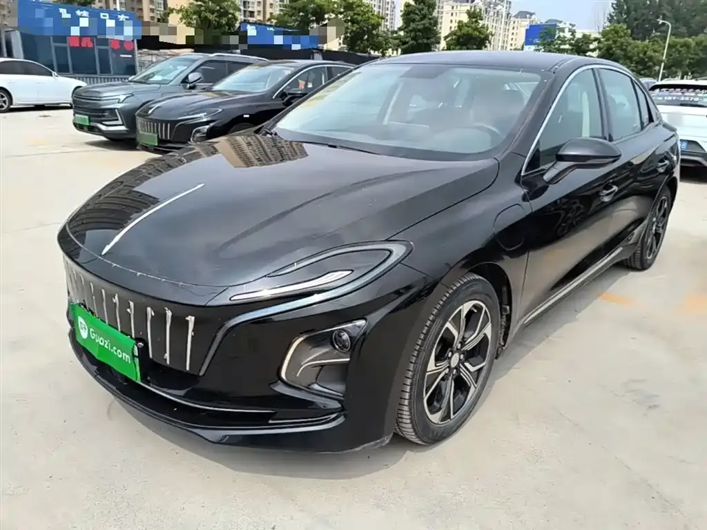 Hongqi E-QM5 — фото 1