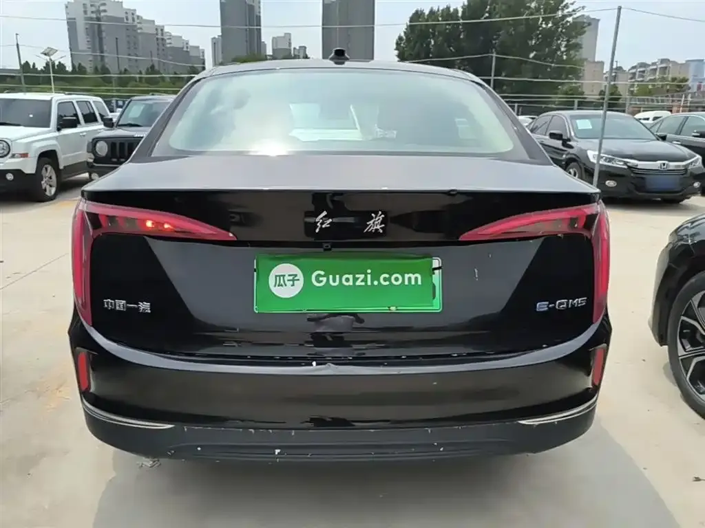 Hongqi E-QM5 — фото 6
