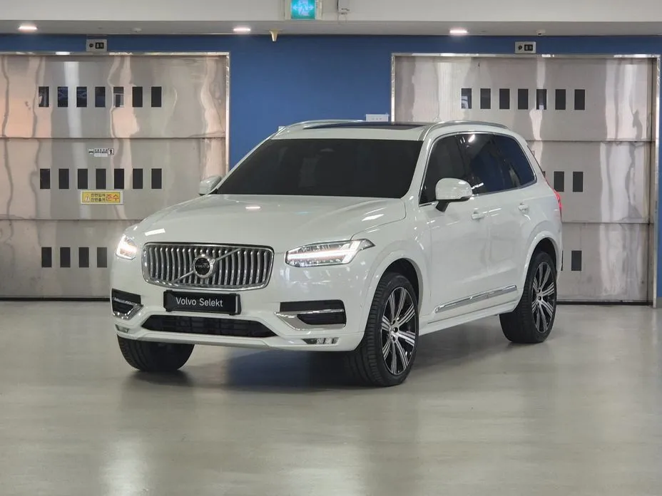 Volvo XC90 — фото 1