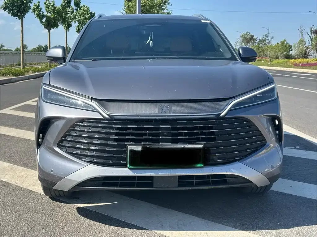 BYD L DM-i — фото 9
