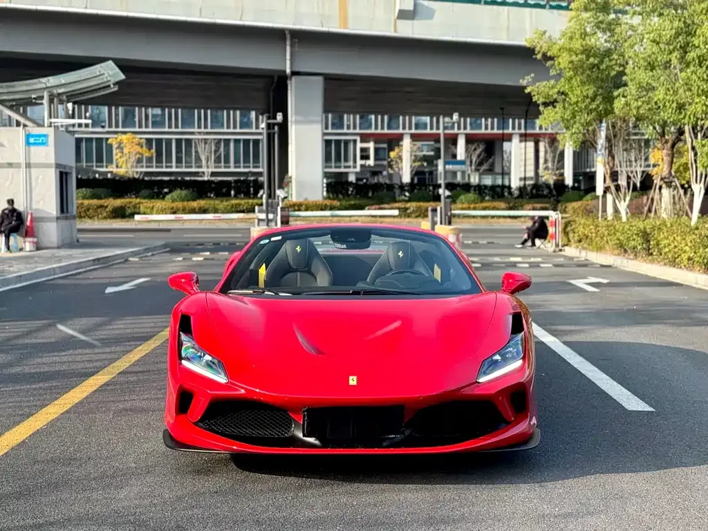 Ferrari F8 — фото 1