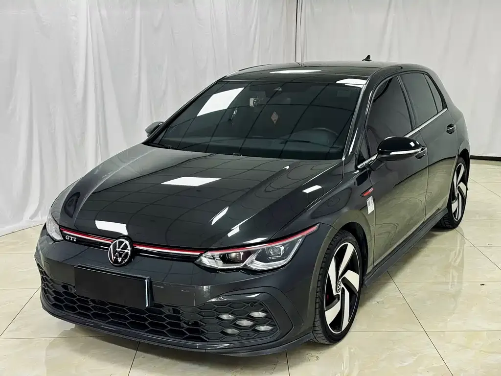 Volkswagen Golf GTI — фото 1
