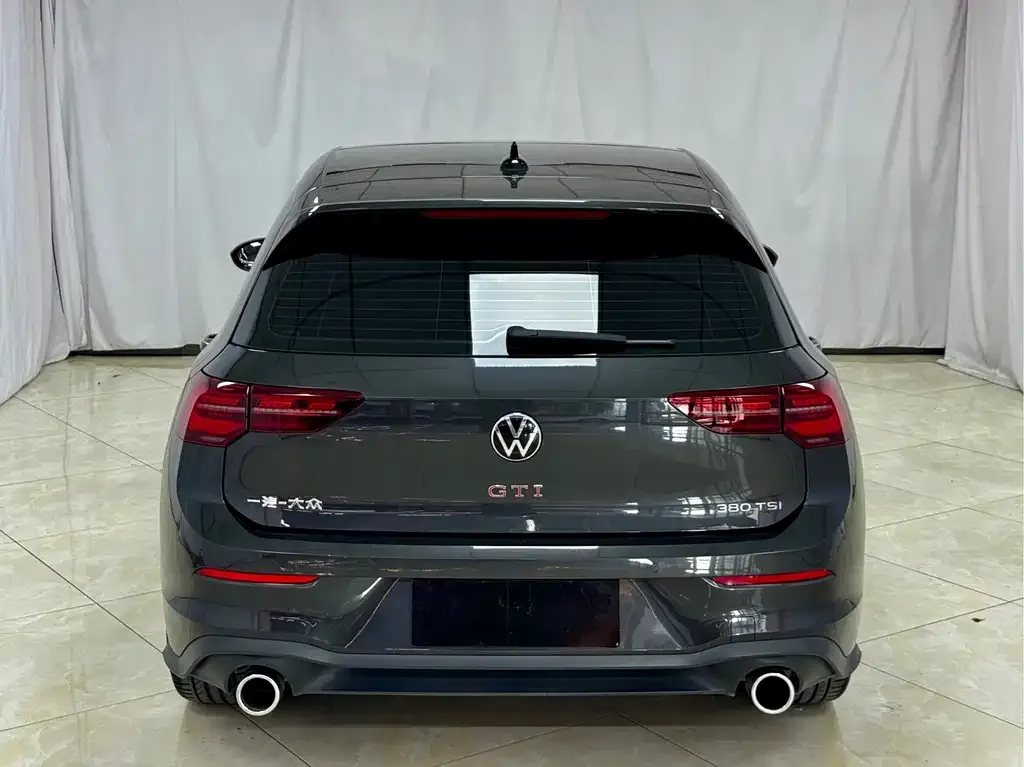 Volkswagen Golf GTI — фото 6
