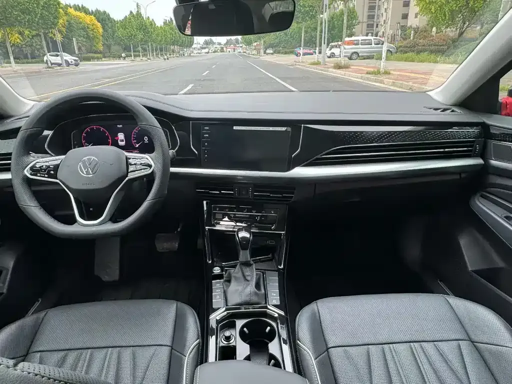 Volkswagen Passat — фото 2