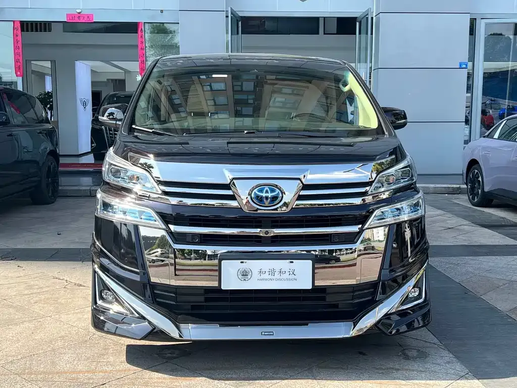 Toyota Vellfire — фото 4