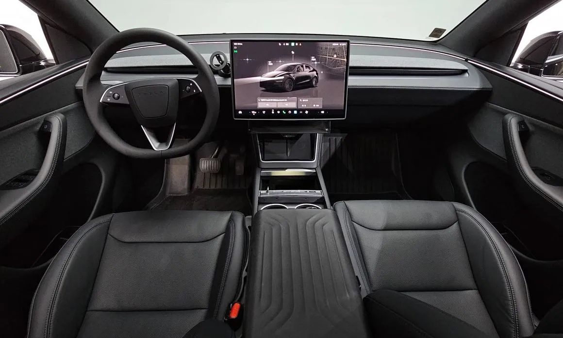 Tesla Model Y — фото 8