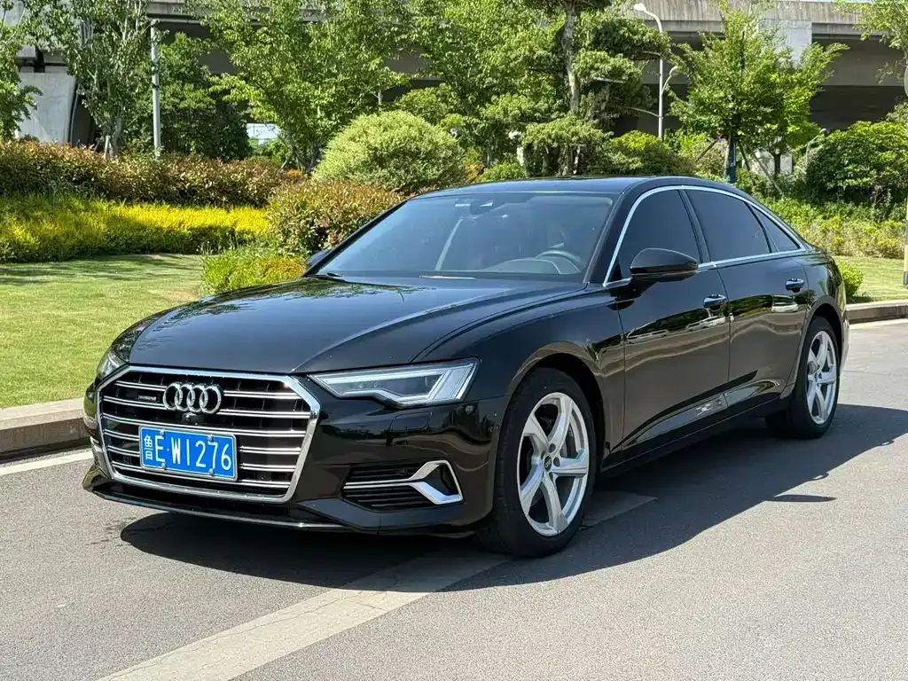 Audi A6L — фото 1