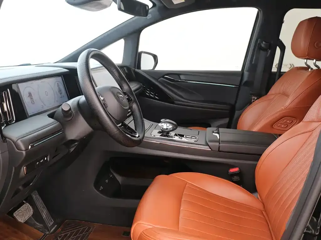 GAC Motor Trumpchi E9 — фото 10