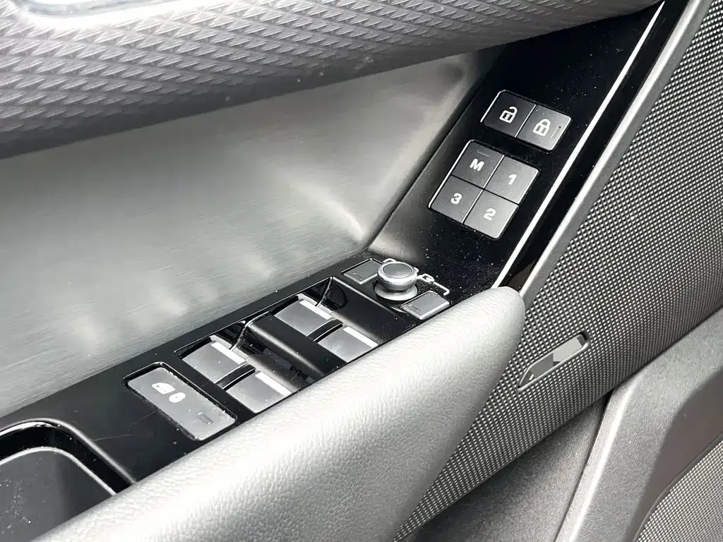 Land Rover Velar — фото 4