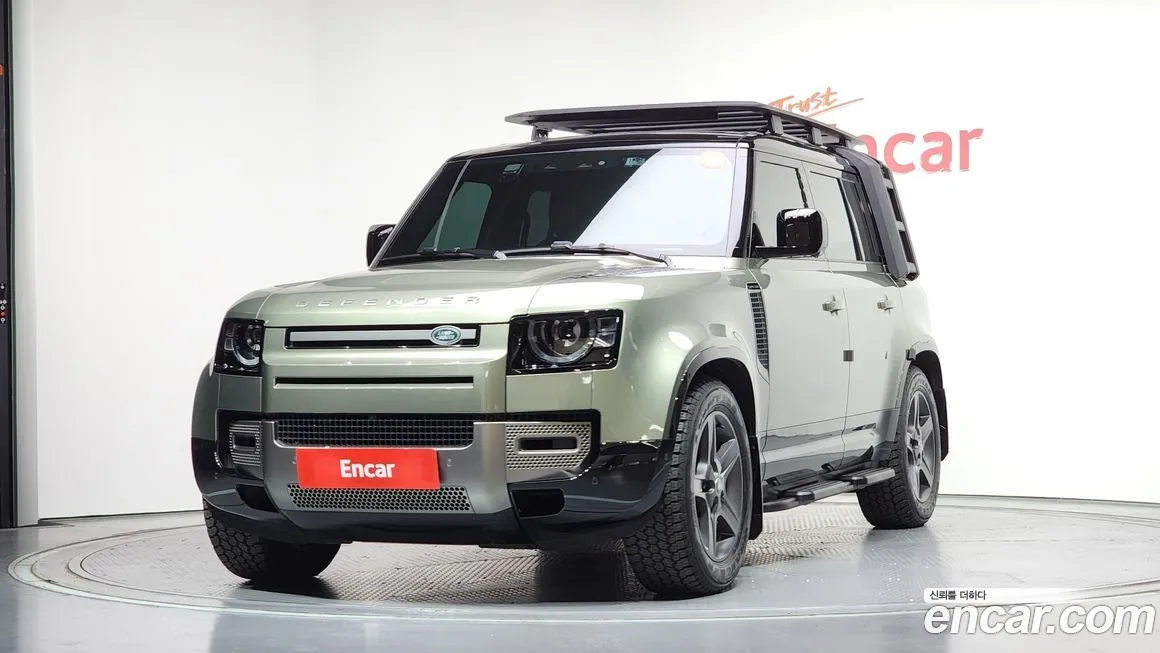 Land Rover Defender — фото 1