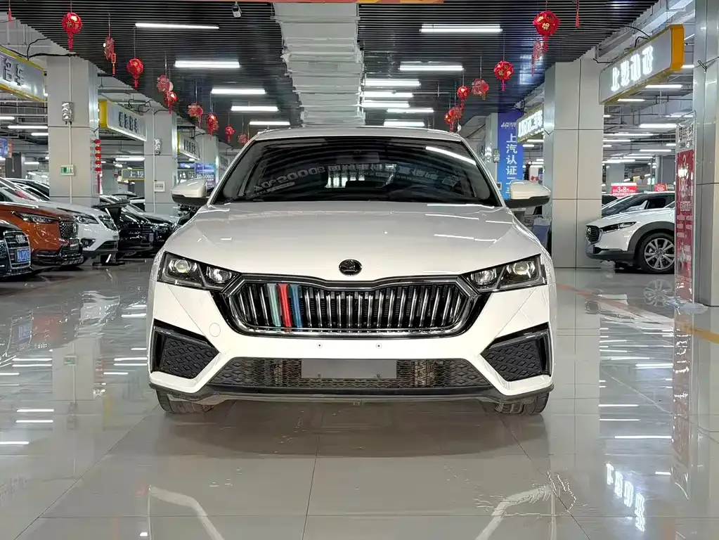 Skoda Octavia — фото 5