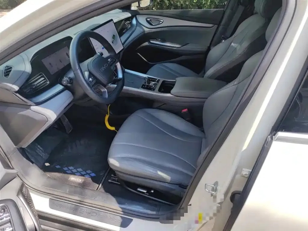 BYD Seal 07 DM-i — фото 10