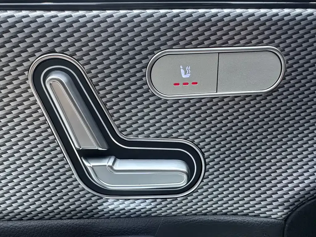 Mercedes-Benz A-Class — фото 10