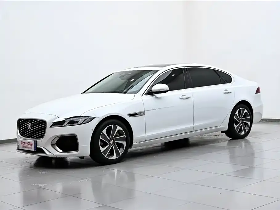 Jaguar XFL — фото 4