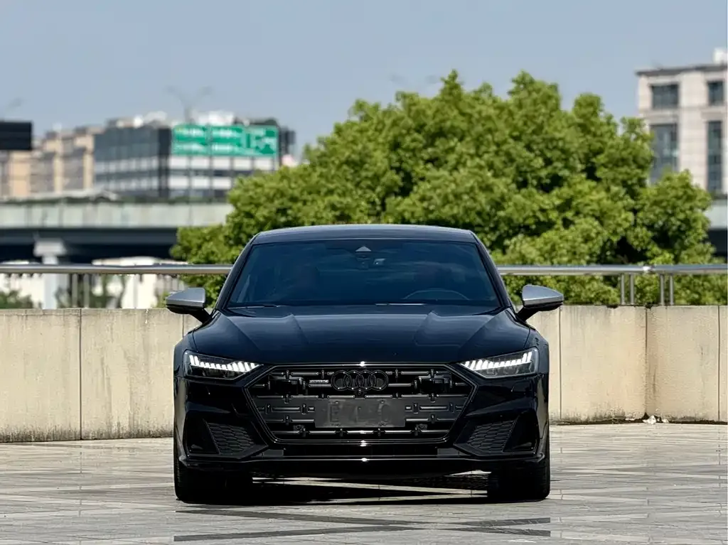 Audi A7L — фото 5