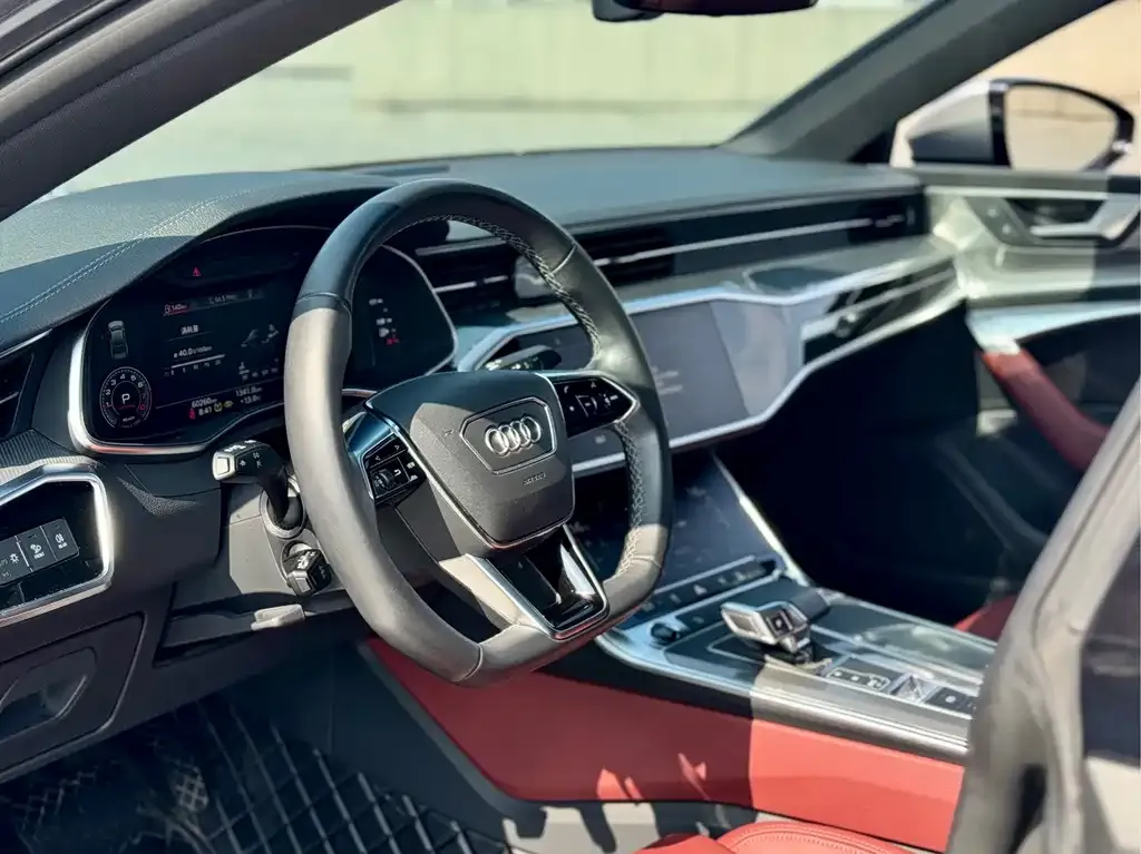 Audi A7L — фото 2
