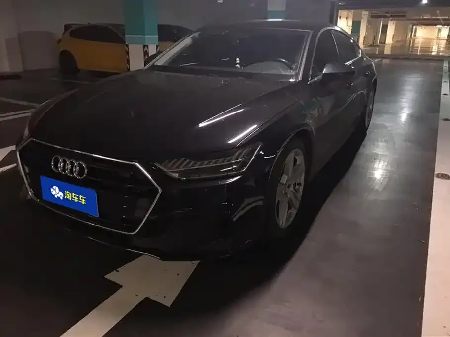 Audi A7 — фото 1