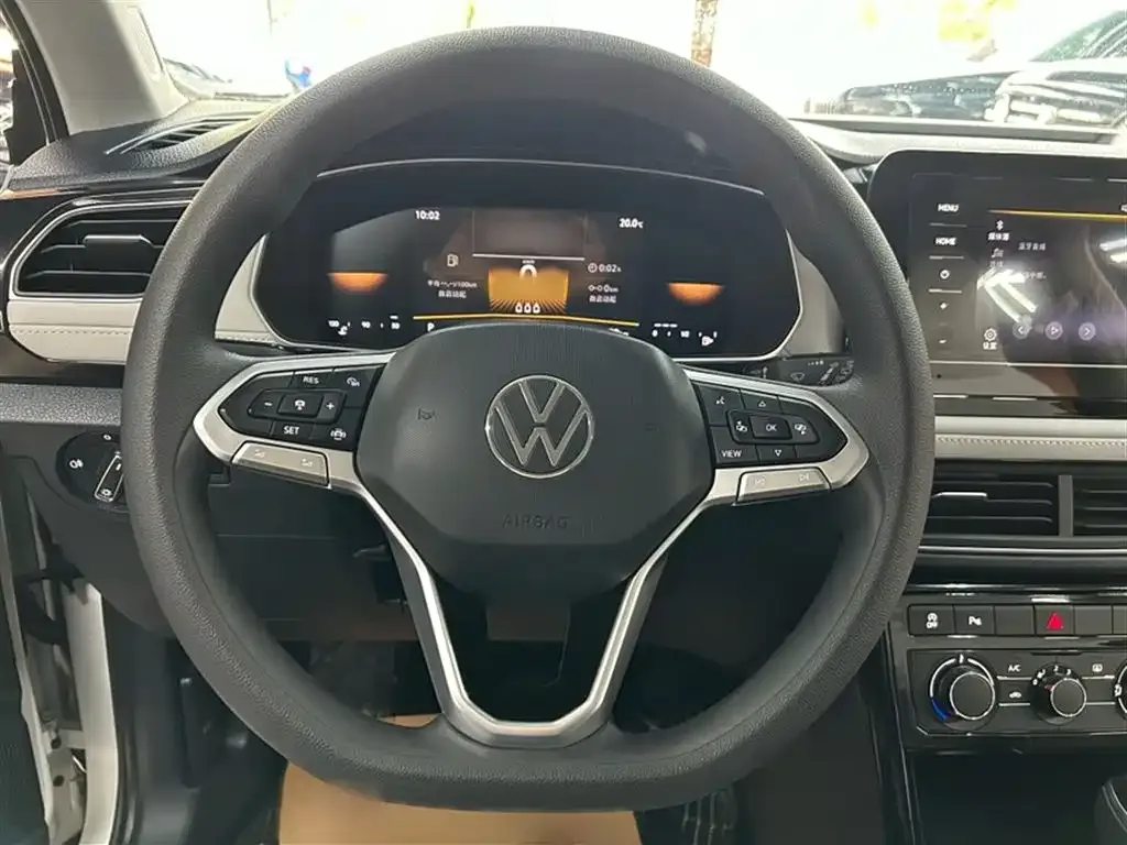 Volkswagen Tharu — фото 3