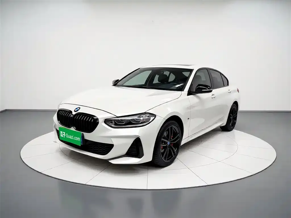 BMW 1 Series — фото 1