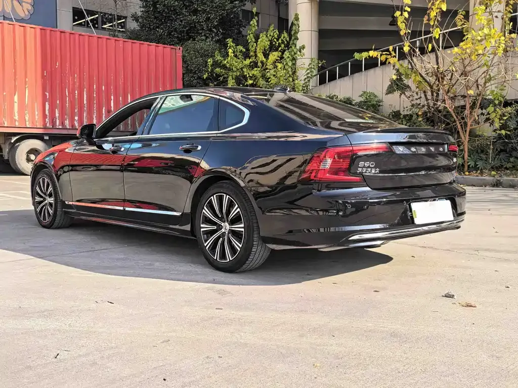 Volvo S90 — фото 6