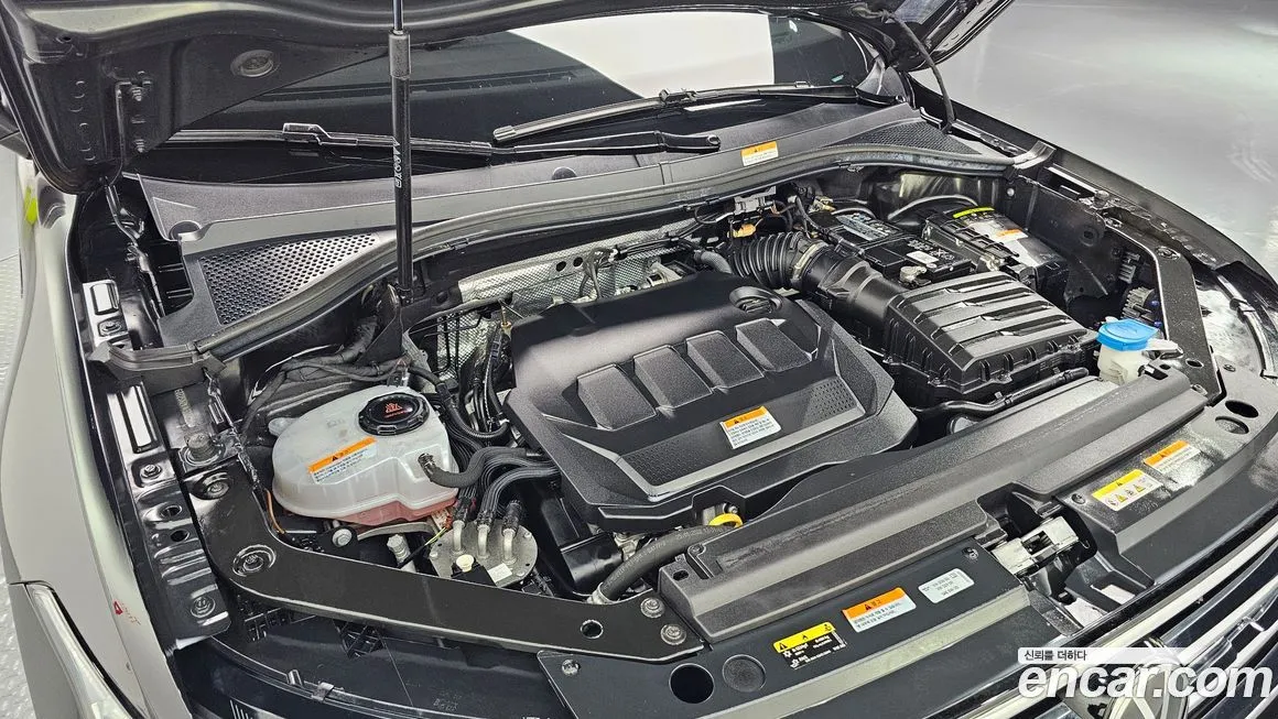 Volkswagen Tiguan — фото 9